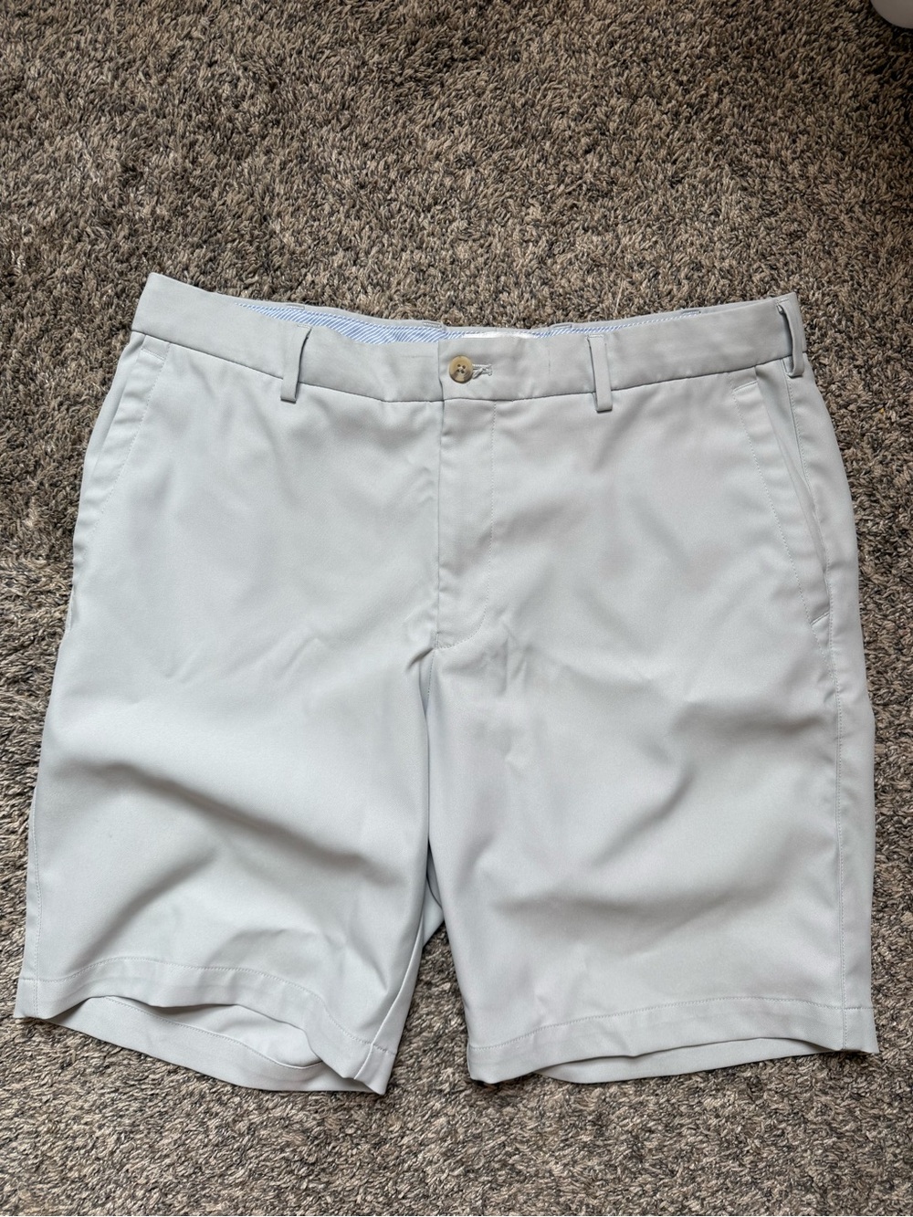 Men's Lightweight Tan Peter Millar Shorts